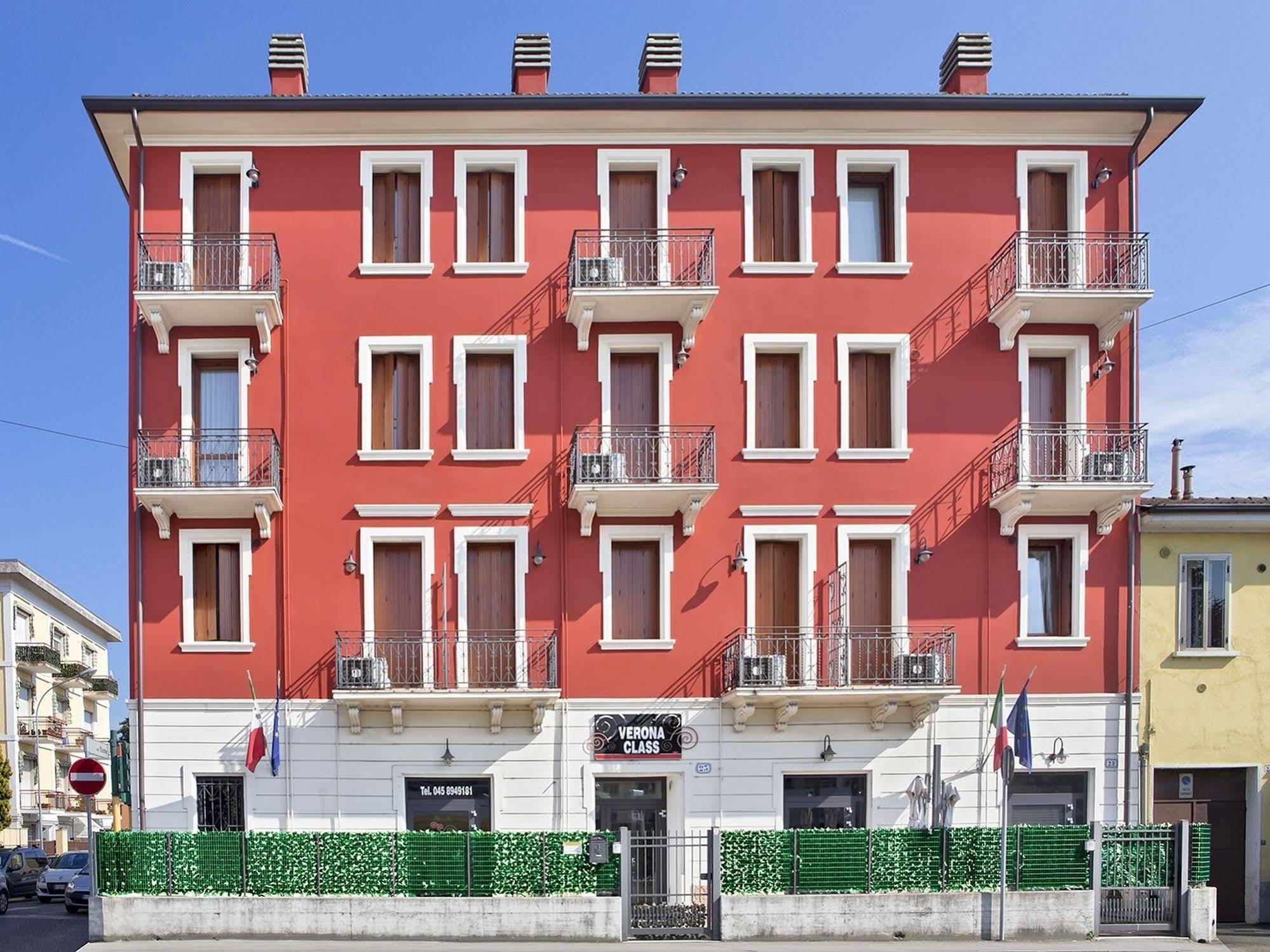 Verona Class Aparthotel "Residenze Del Cuore" Exterior photo